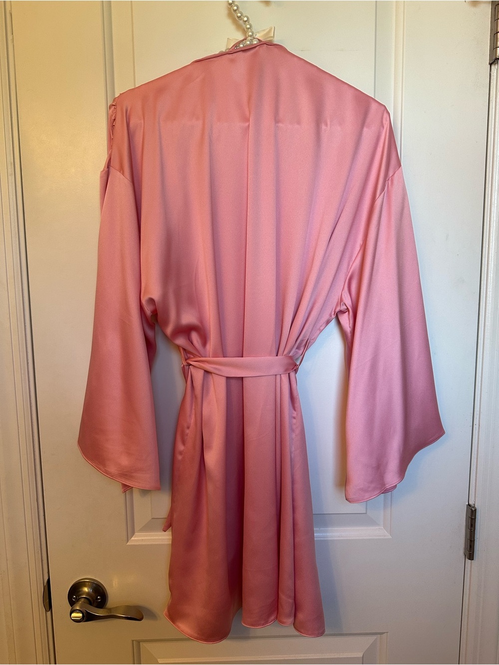 Victoria’s Secret Pink Satin Wrap Robe with Heart Embellishments - Picture 2 of 3